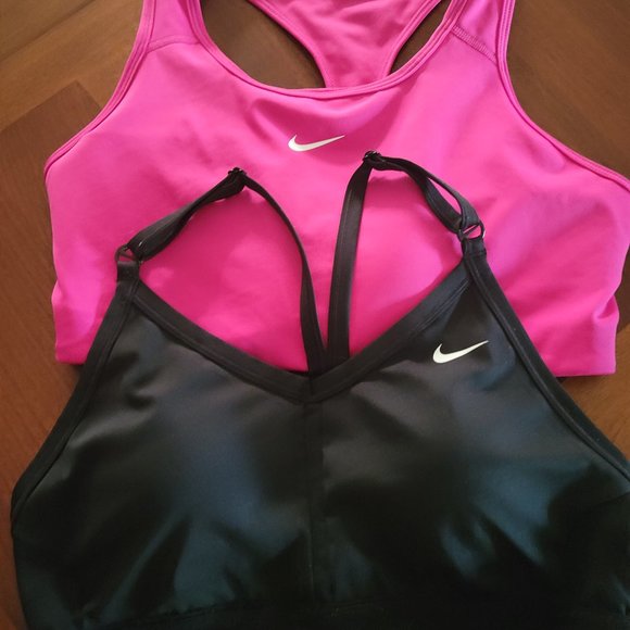Nike sports bras - Picture 1 of 7